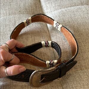 TONY LAMA MENS BLACK SCALLOPED RAWHIDE BELT SIZE 32